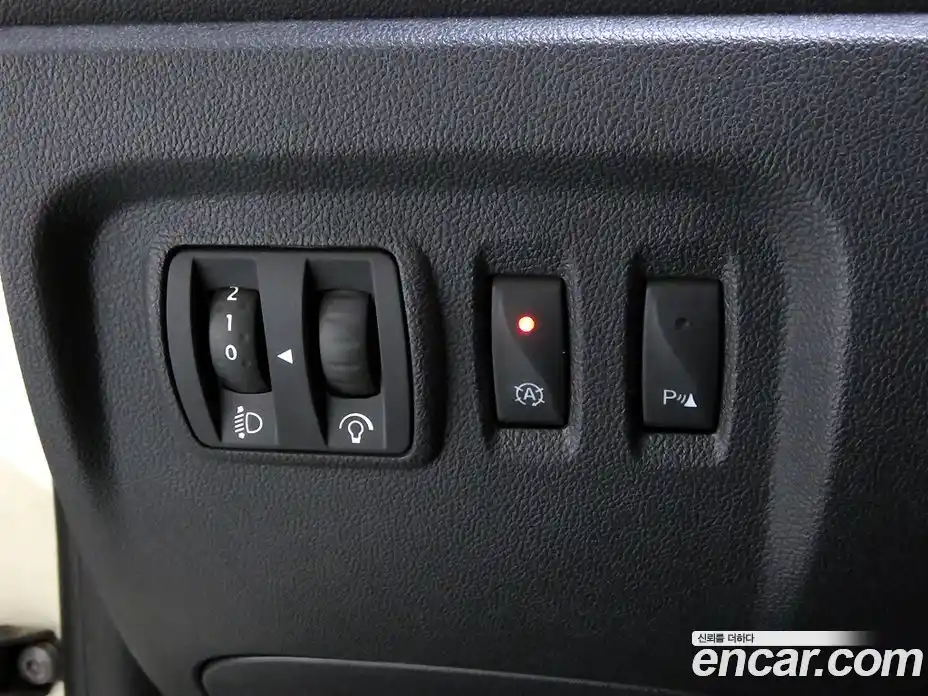 Renault QM3 2017 1.5 гидро в Москве № 152347, фото 16