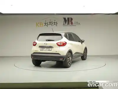 Renault QM3 2017 1.5 гидро в Москве № 152347, миниатюра 3