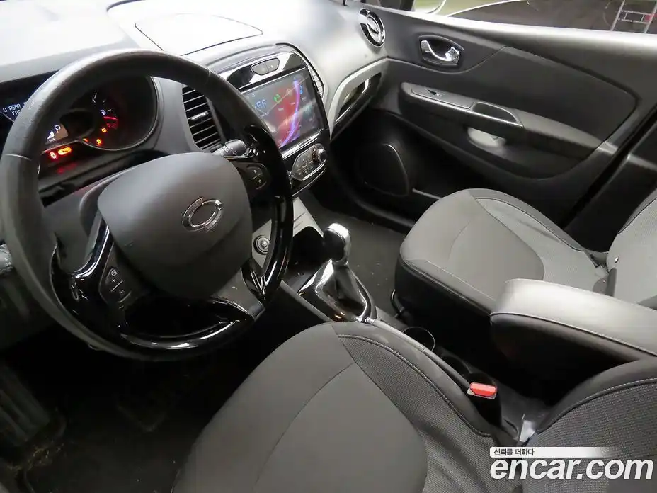 Renault QM3 2017 1.5 гидро в Москве № 152347, фото 7