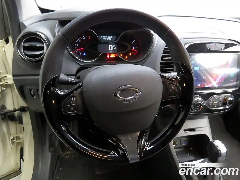 Renault QM3 2017 1.5 гидро в Москве № 152347, фото 9