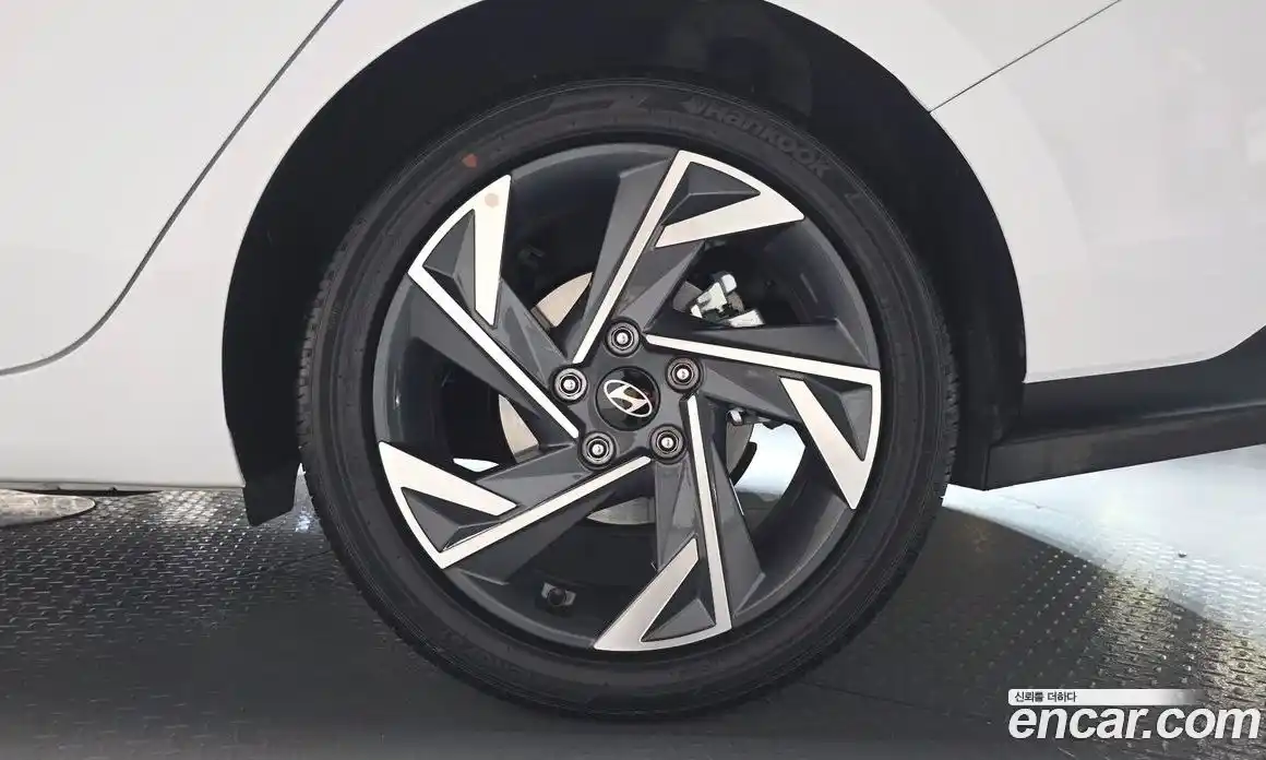 Hyundai Avante 2025 1.6 гидро в Москве № 1536867, фото 6