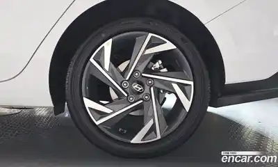 Hyundai Avante 2025 1.6 гидро в Москве № 1536867, миниатюра 6