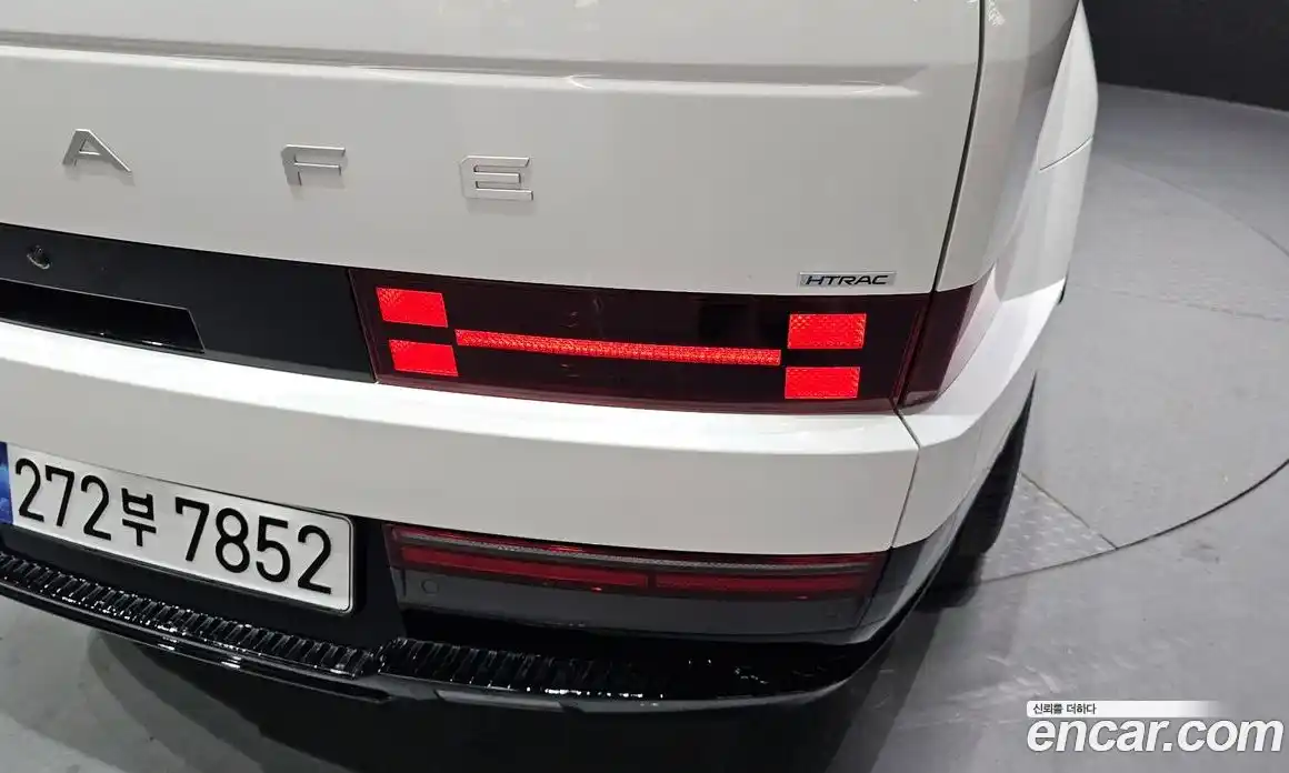 Hyundai Santa Fe 2025 1.6 гидро в Москве № 1536955, фото 9
