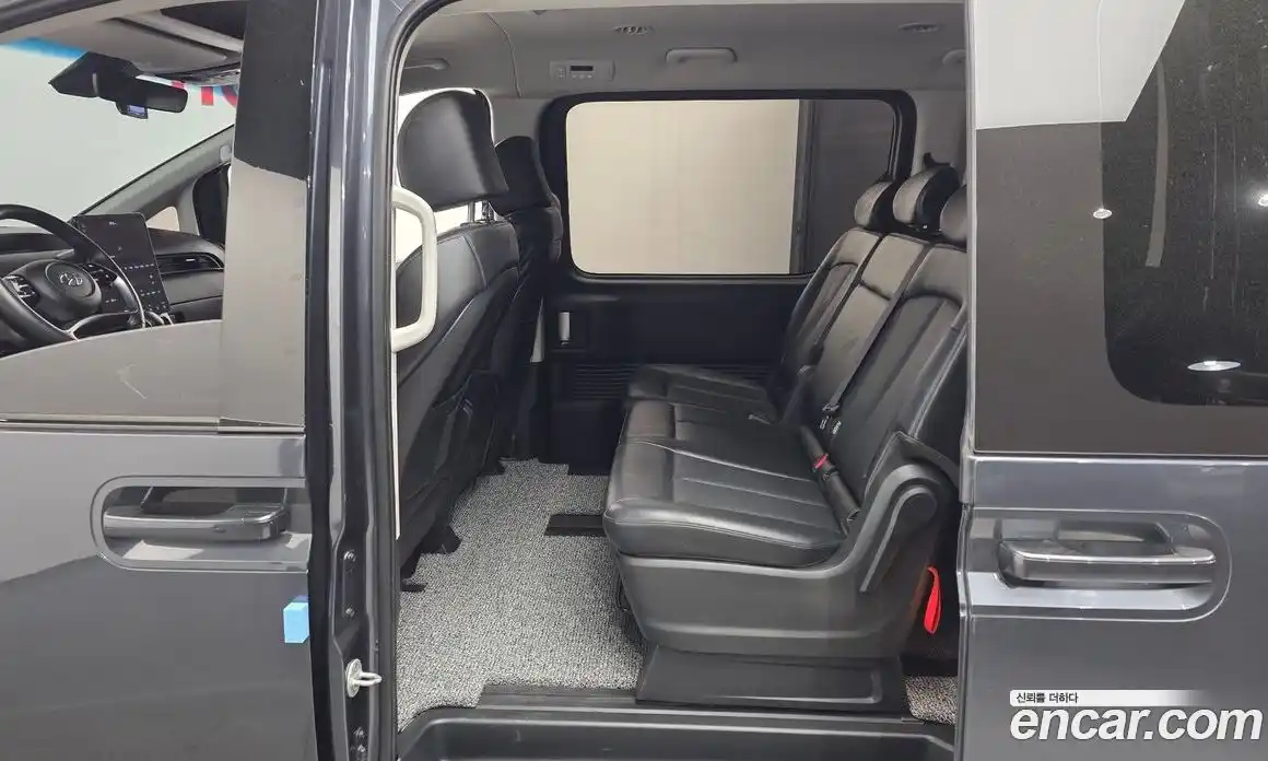 Hyundai Staria 2022 2.2 гидро в Москве, фото 16