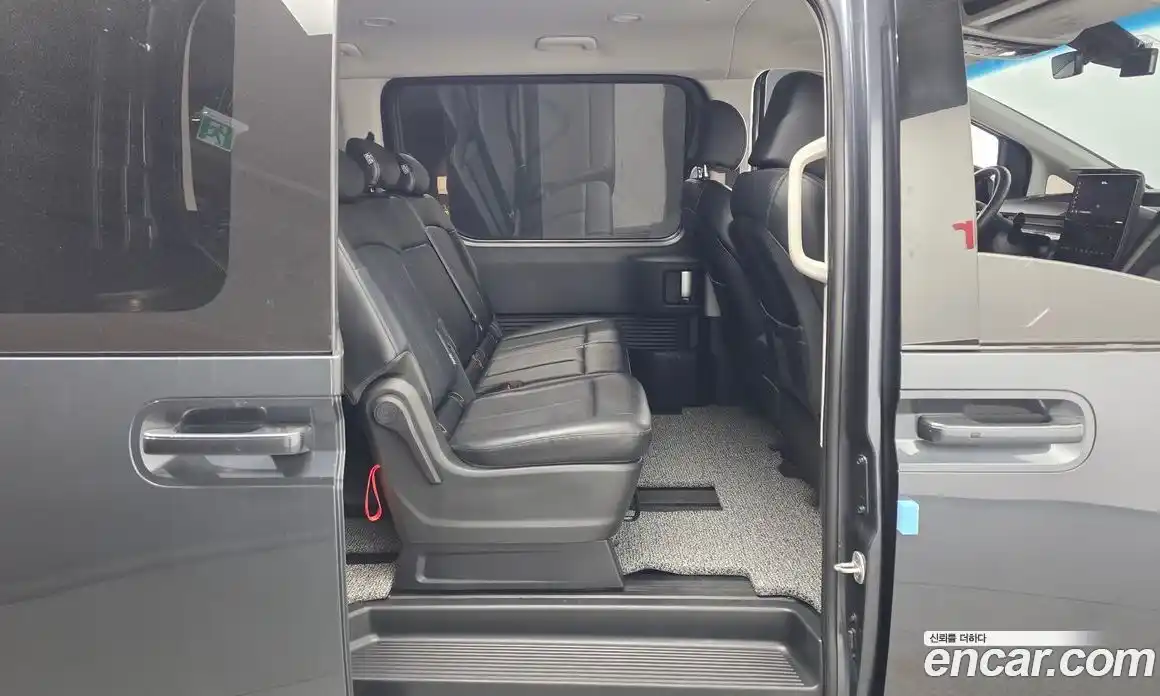 Hyundai Staria 2022 2.2 гидро в Москве, фото 17