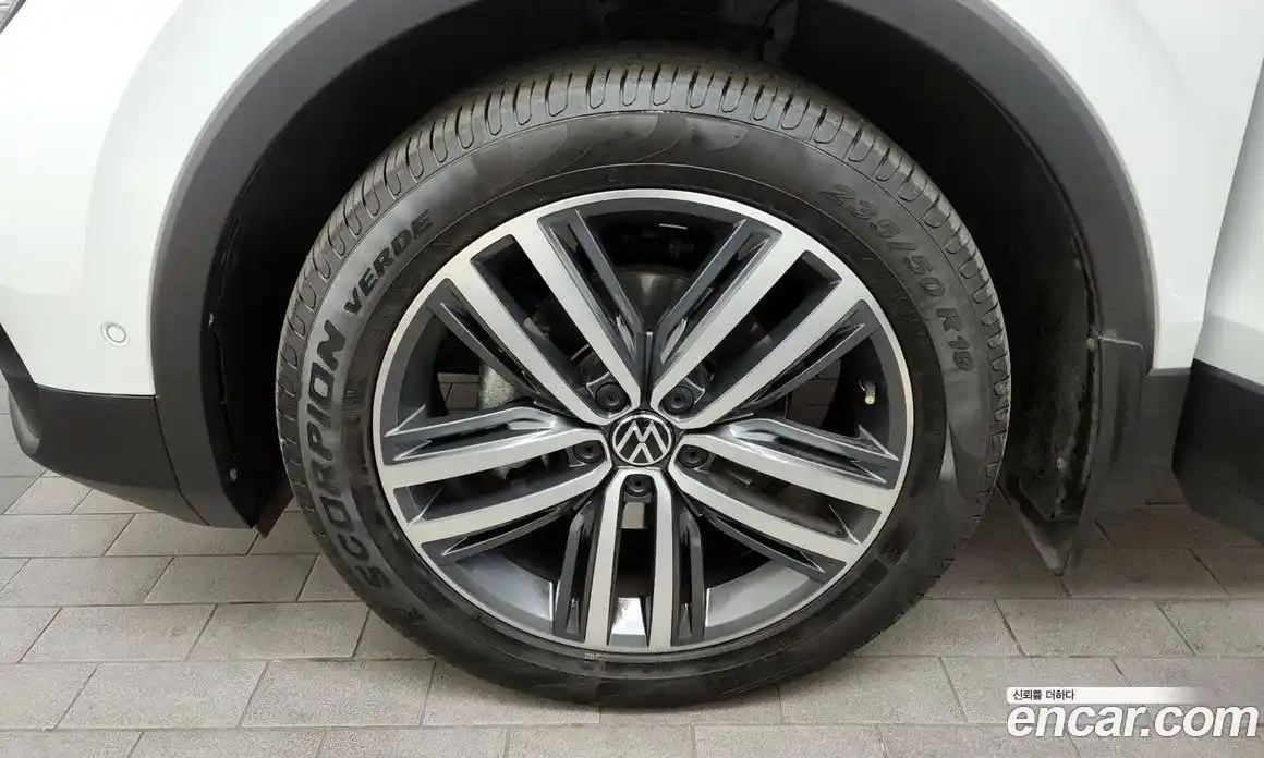 Volkswagen Tiguan 2022 2.0 гидро в Москве № 168633, фото 5