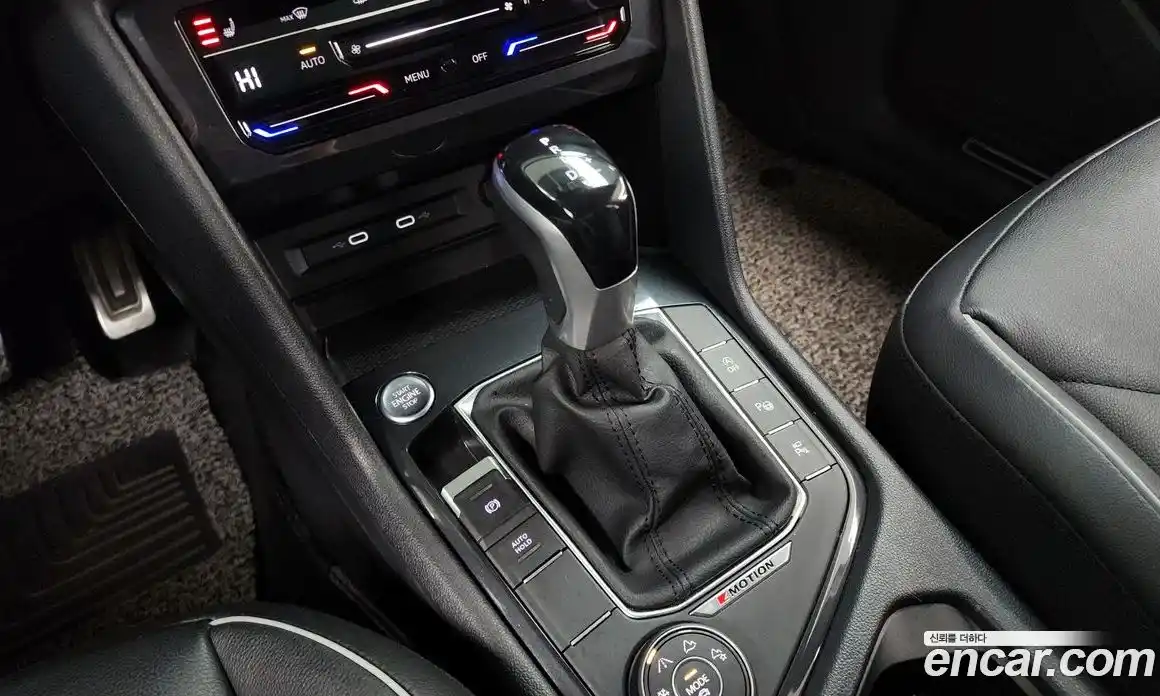 Volkswagen Tiguan 2022 2.0 гидро в Москве № 168633, фото 9