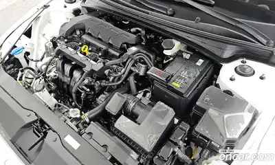 Hyundai Avante 2025 1.6 гидро в Москве № 1830208, миниатюра 6