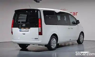 Hyundai Staria, 2025
