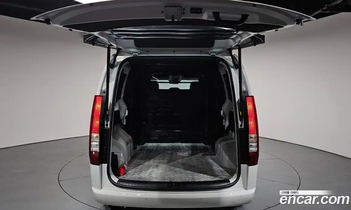Hyundai Staria 2025 1.6 гидро в Москве № 1830336, фото 25