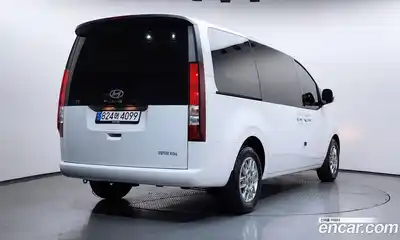 Hyundai Staria, 2025