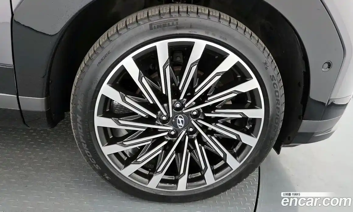 Hyundai Santa Fe 2023 2.5 гидро в Москве № 1830639, фото 7