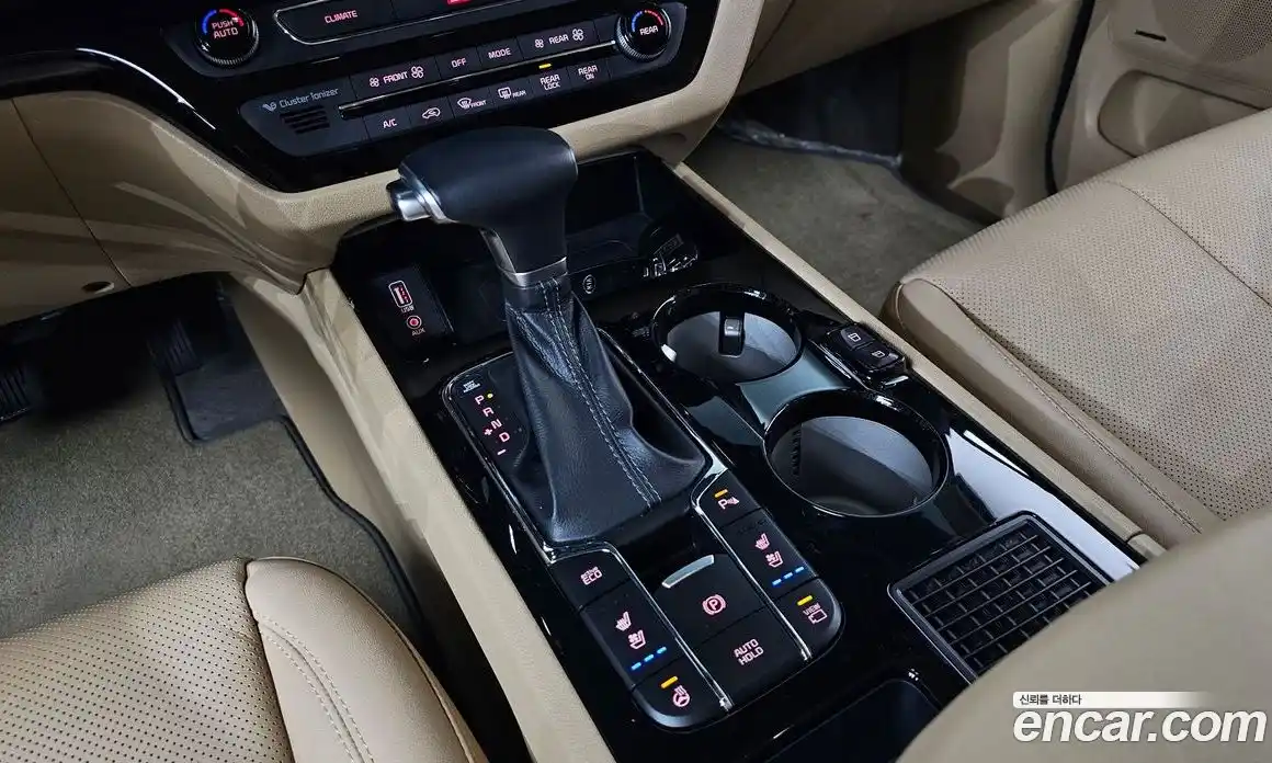 Kia Canival 2018 3.3 гидро в Москве № 1831658, фото 12