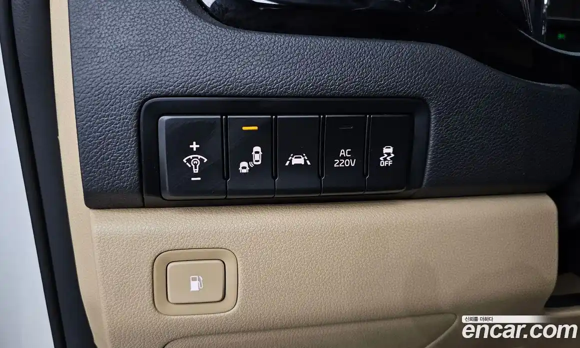Kia Canival 2018 3.3 гидро в Москве № 1831658, фото 21