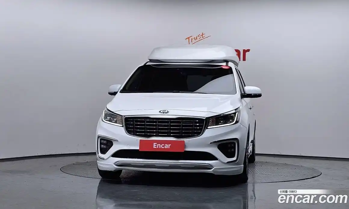 Kia Canival 2018 3.3 гидро в Москве № 1831658, фото 3