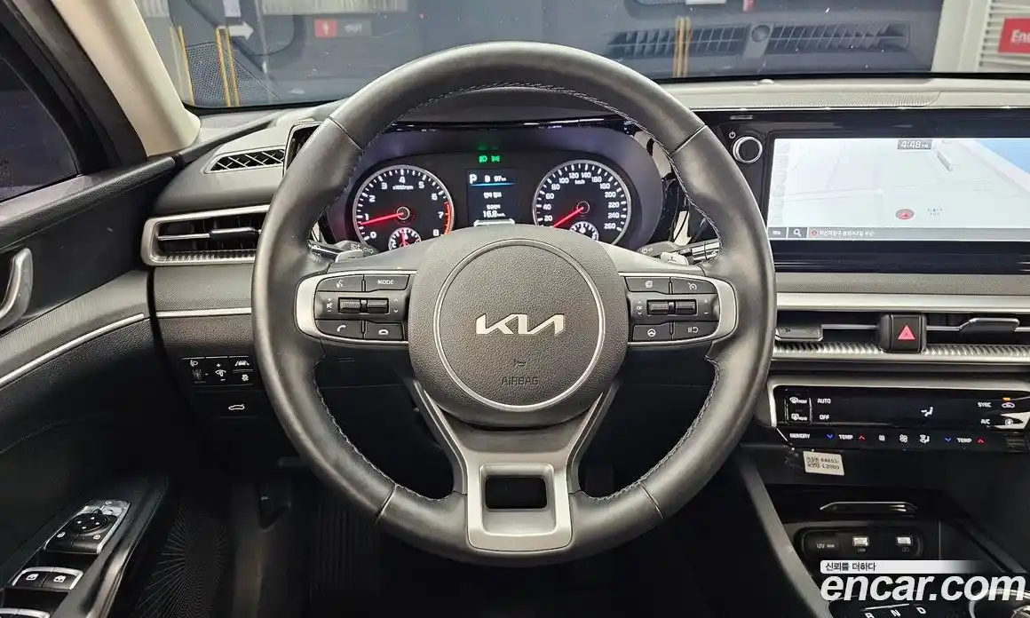 Kia K5 2022 2.0 гидро в Москве № 1904921, фото 13
