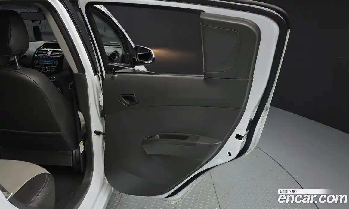 Chevrolet Spark 2014 1.0 гидро в Москве № 1907155, фото 15