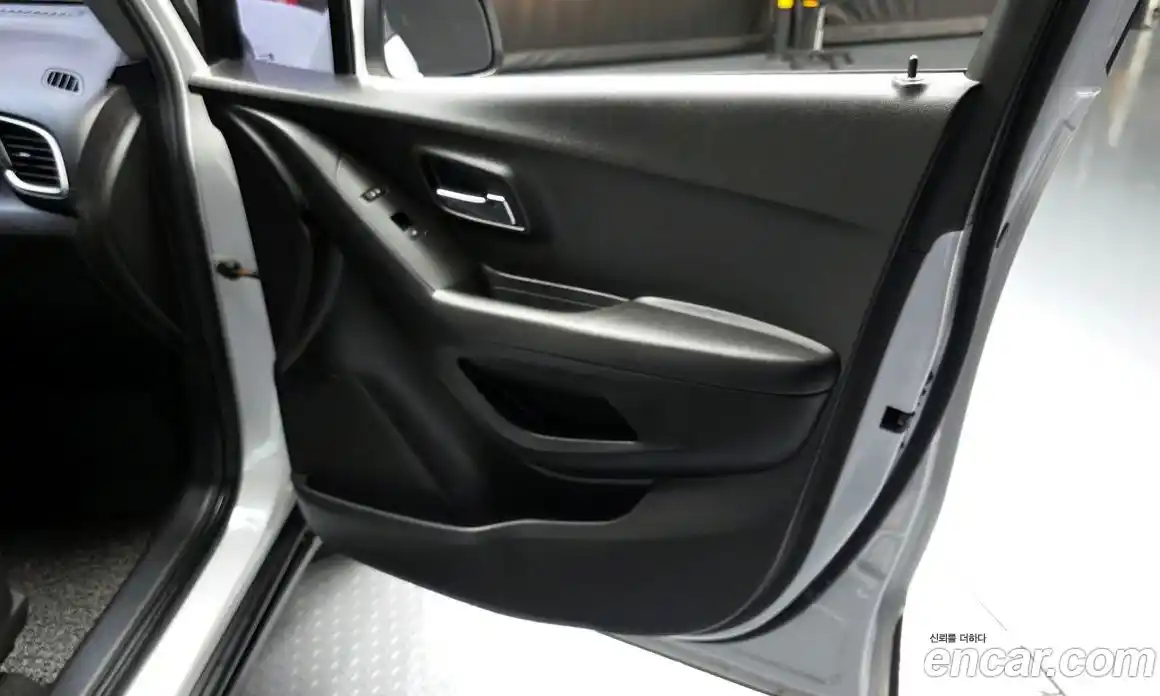 Chevrolet Trax 2016 1.6 гидро в Москве № 1907926, фото 14