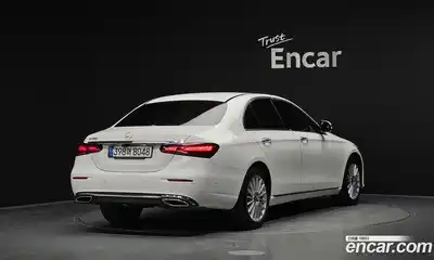 Mercedes-Benz E-Class 2022 2.0 гидро в Москве № 1909606, миниатюра 2