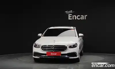 Mercedes-Benz E-Class 2022 2.0 гидро в Москве № 1909606, миниатюра 3