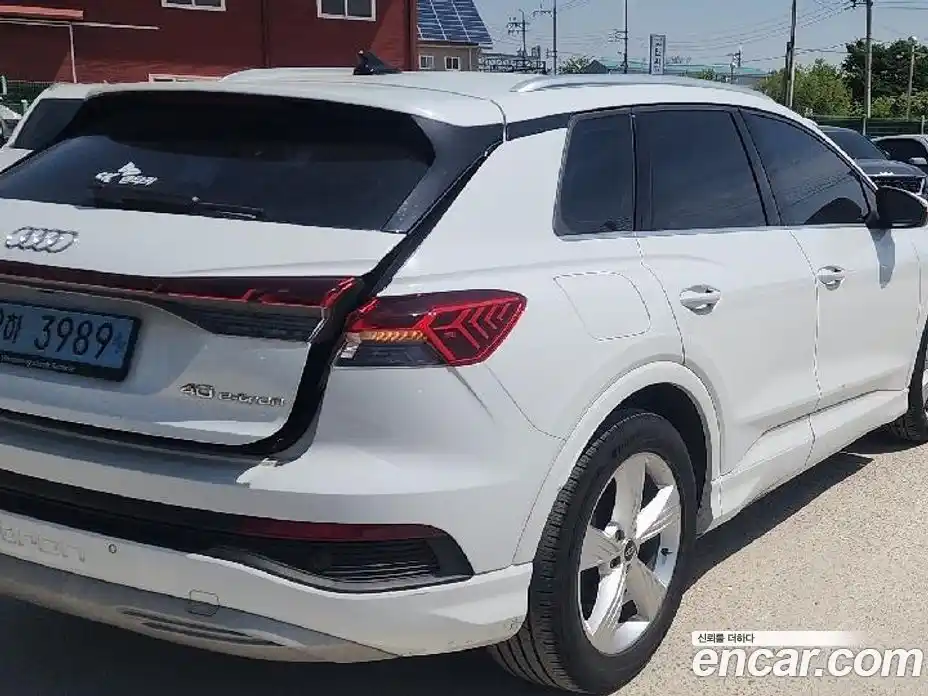 Audi Q4 e-tron 2022 1.0 гидро в Москве № 1912360, фото 4