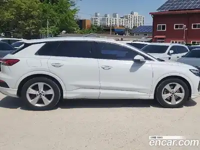 Audi Q4 e-tron 2022 1.0 гидро в Москве № 1912360, миниатюра 5
