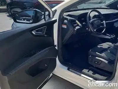 Audi Q4 e-tron 2022 1.0 гидро в Москве № 1912360, миниатюра 7