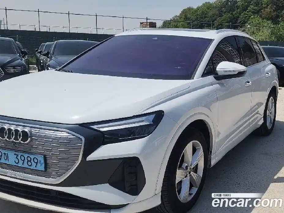Audi Q4 e-tron 2022 1.0 гидро в Москве № 1912360, фото 9
