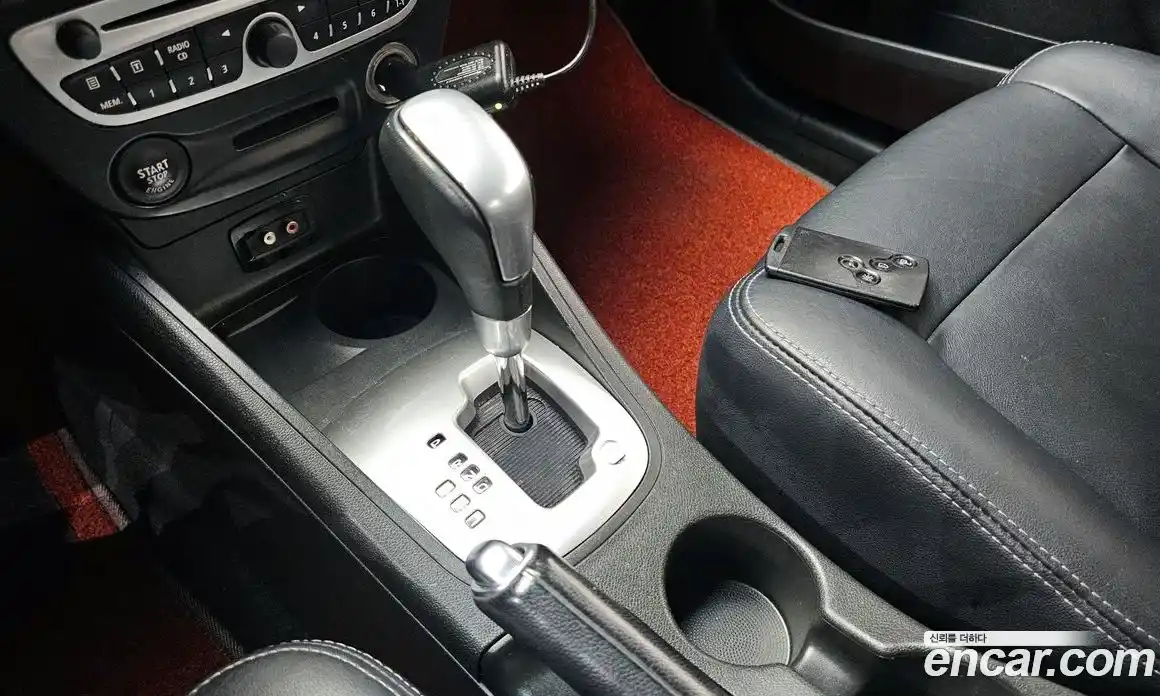 Renault SM3 2009 1.6 гидро в Москве № 1912734, фото 9