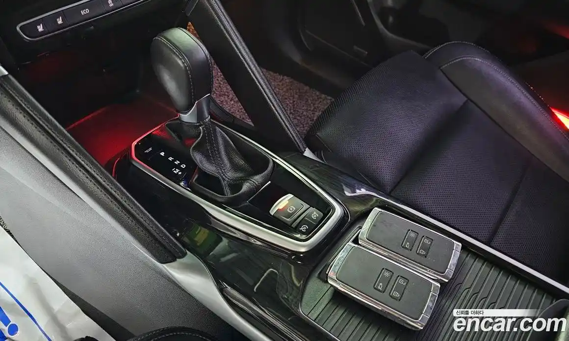 Renault QM6 2017 2.0 гидро в Москве № 1912991, фото 9
