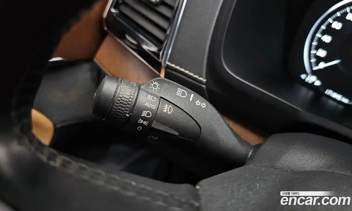 Volvo XC90 2017 2.0 гидро в Москве № 1913305, фото 30