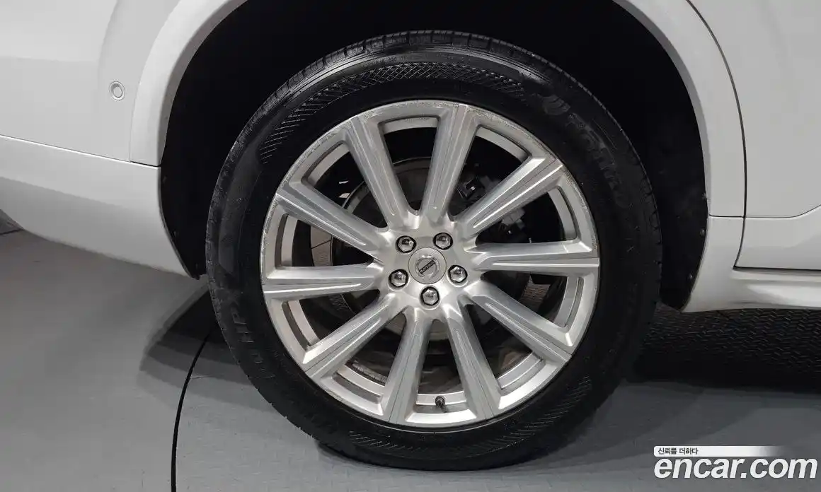 Volvo XC90 2017 2.0 гидро в Москве № 1913305, фото 4