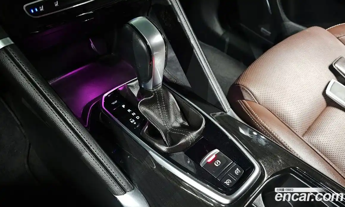 Renault QM6 2018 2.0 гидро в Москве № 1913752, фото 9