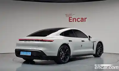 Porsche Taycan, 2023