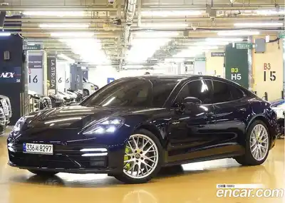 Porsche Panamera, 2021