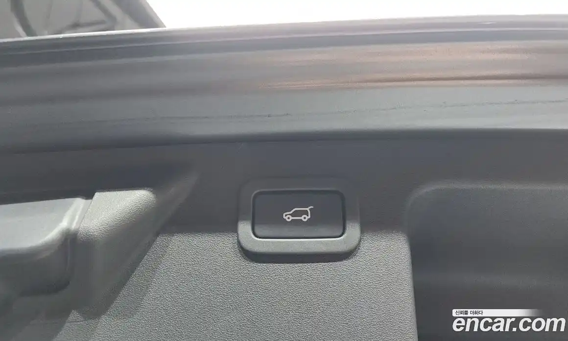 Land Rover Discovery Sport 2017 2.0 гидро в Москве № 1914928, фото 25
