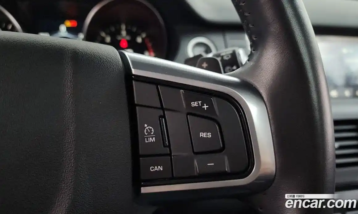 Land Rover Discovery Sport 2017 2.0 гидро в Москве № 1914928, фото 28