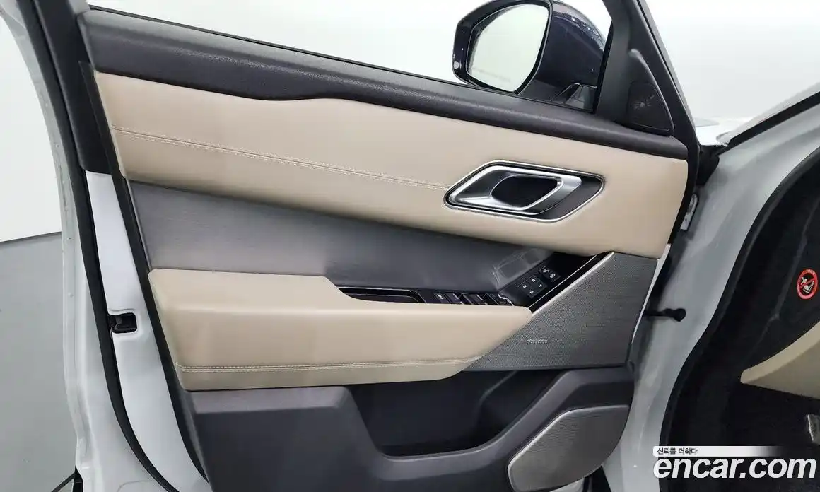 Land Rover Range-Rover Velar 2017 3.0 гидро в Москве № 1915086, фото 14