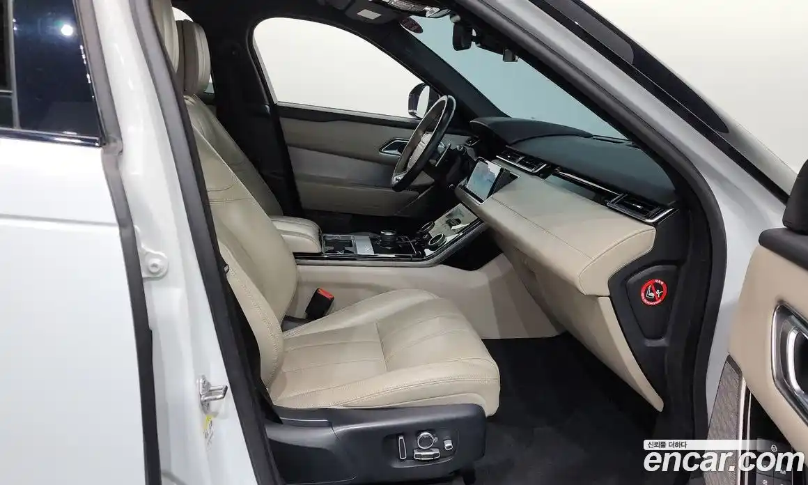 Land Rover Range-Rover Velar 2017 3.0 гидро в Москве № 1915086, фото 16