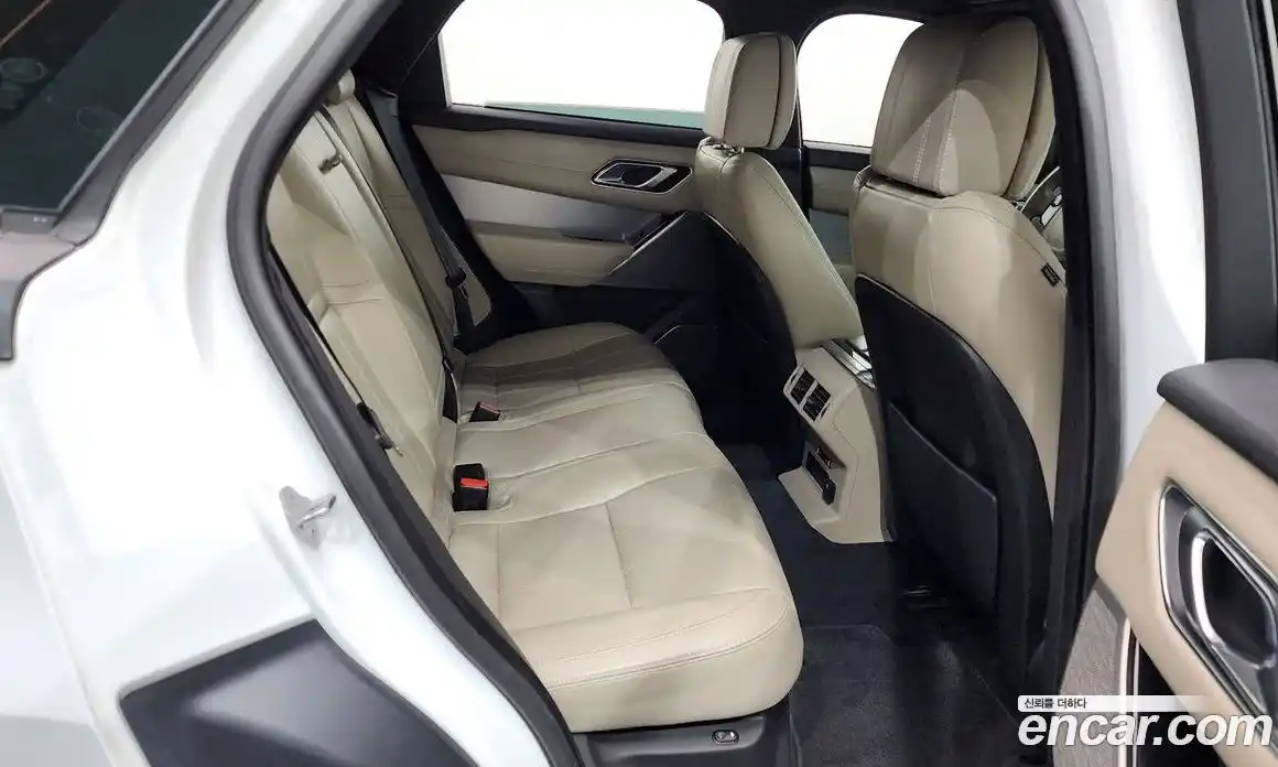 Land Rover Range-Rover Velar 2017 3.0 гидро в Москве № 1915086, фото 17