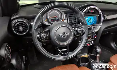 Mini Cooper Convertible 2018 2.0 гидро в Москве № 1916447, миниатюра 12