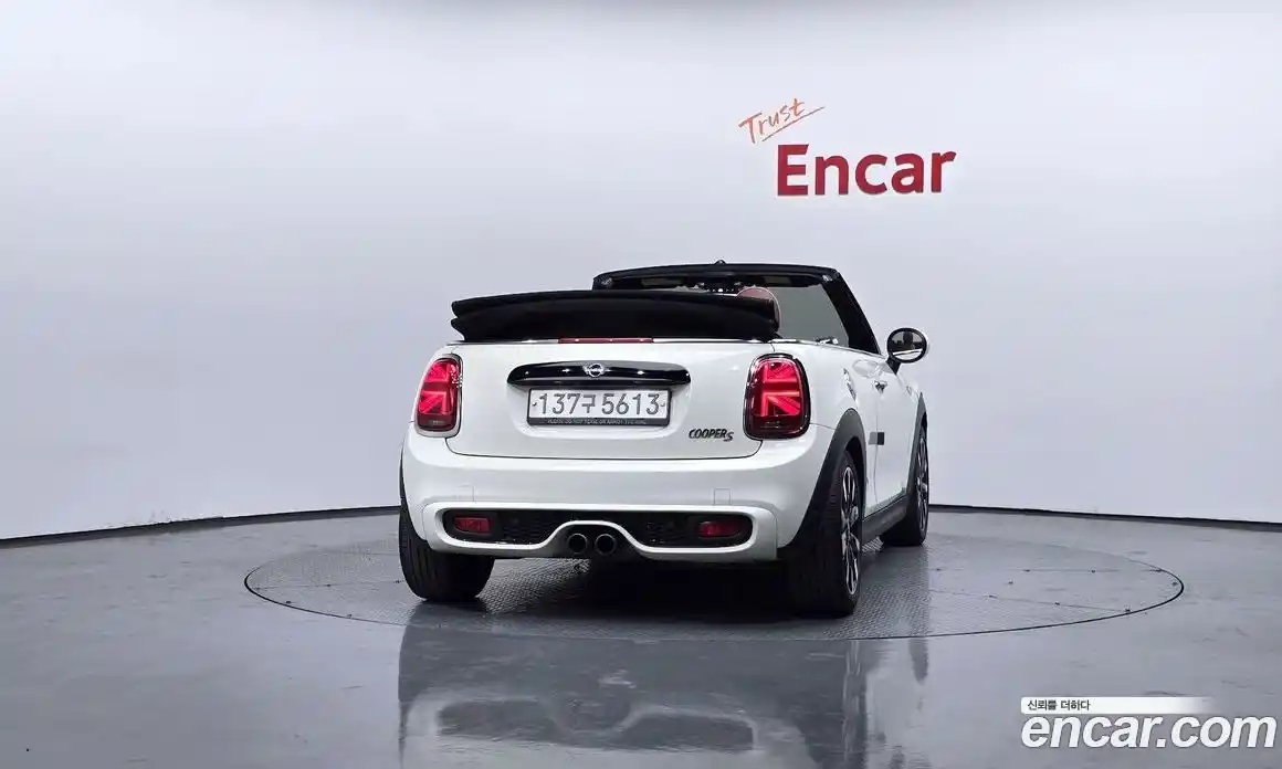 Mini Cooper Convertible 2018 2.0 гидро в Москве № 1916447, фото 4