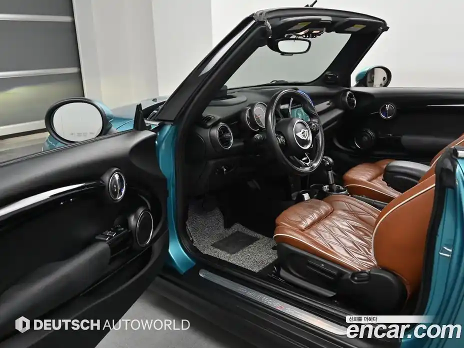 Mini Cooper Convertible 2016 2.0 гидро в Москве № 1916555, фото 11