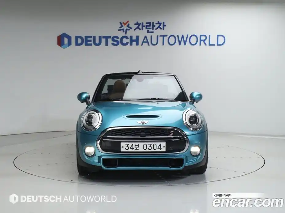 Mini Cooper Convertible 2016 2.0 гидро в Москве № 1916555, фото 3