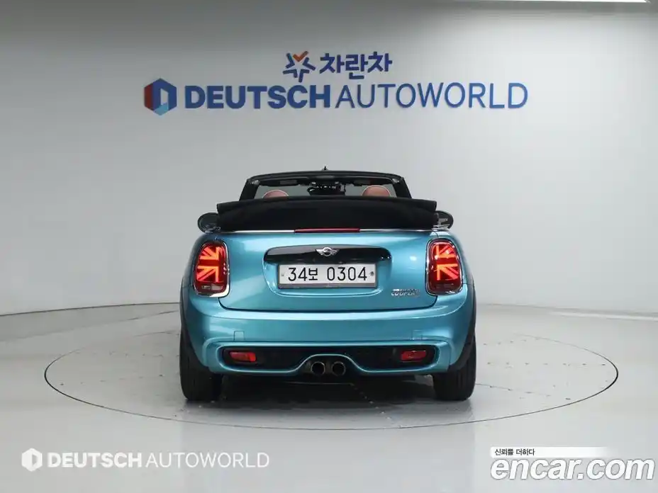 Mini Cooper Convertible 2016 2.0 гидро в Москве № 1916555, фото 4