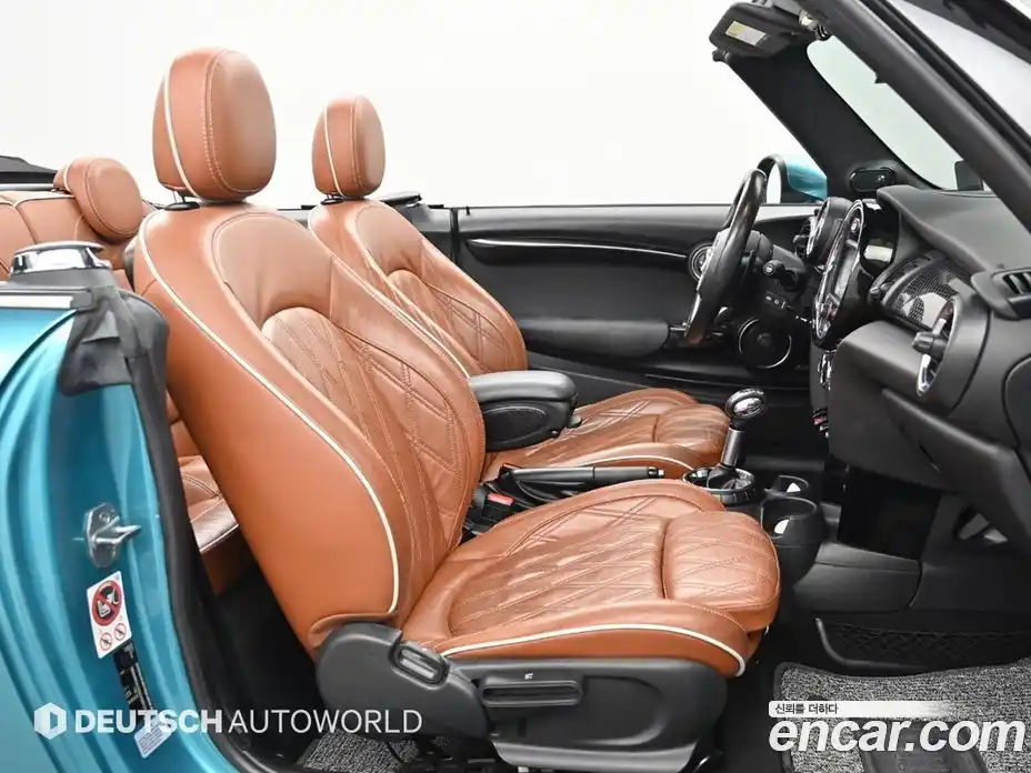 Mini Cooper Convertible 2016 2.0 гидро в Москве № 1916555, фото 10