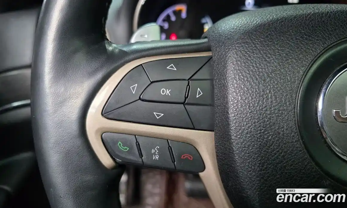 Jeep Cherokee 2015 3.0 гидро в Москве № 1919286, фото 33