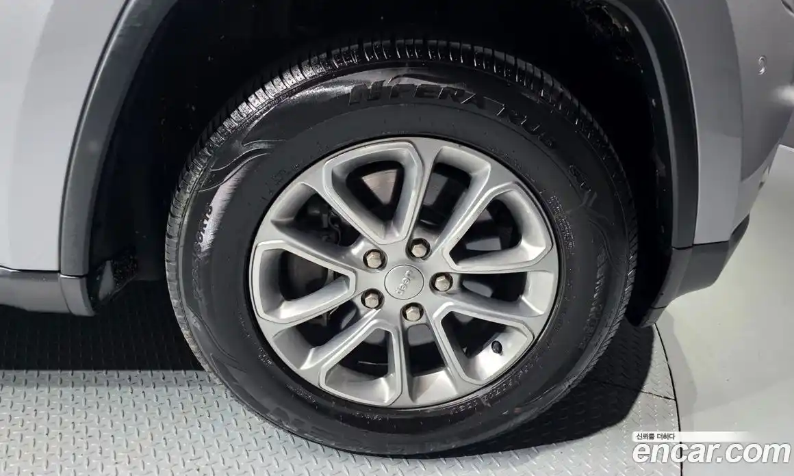 Jeep Cherokee 2015 3.0 гидро в Москве № 1919286, фото 7