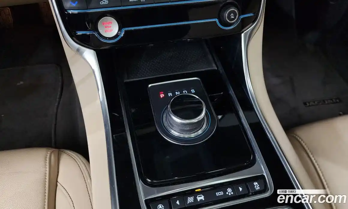 Jaguar XE 2018 2.0 гидро в Москве № 1921181, фото 12