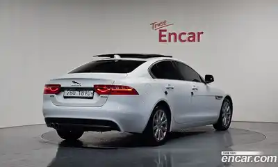 Jaguar XE 2018 2.0 гидро в Москве № 1921181, миниатюра 2